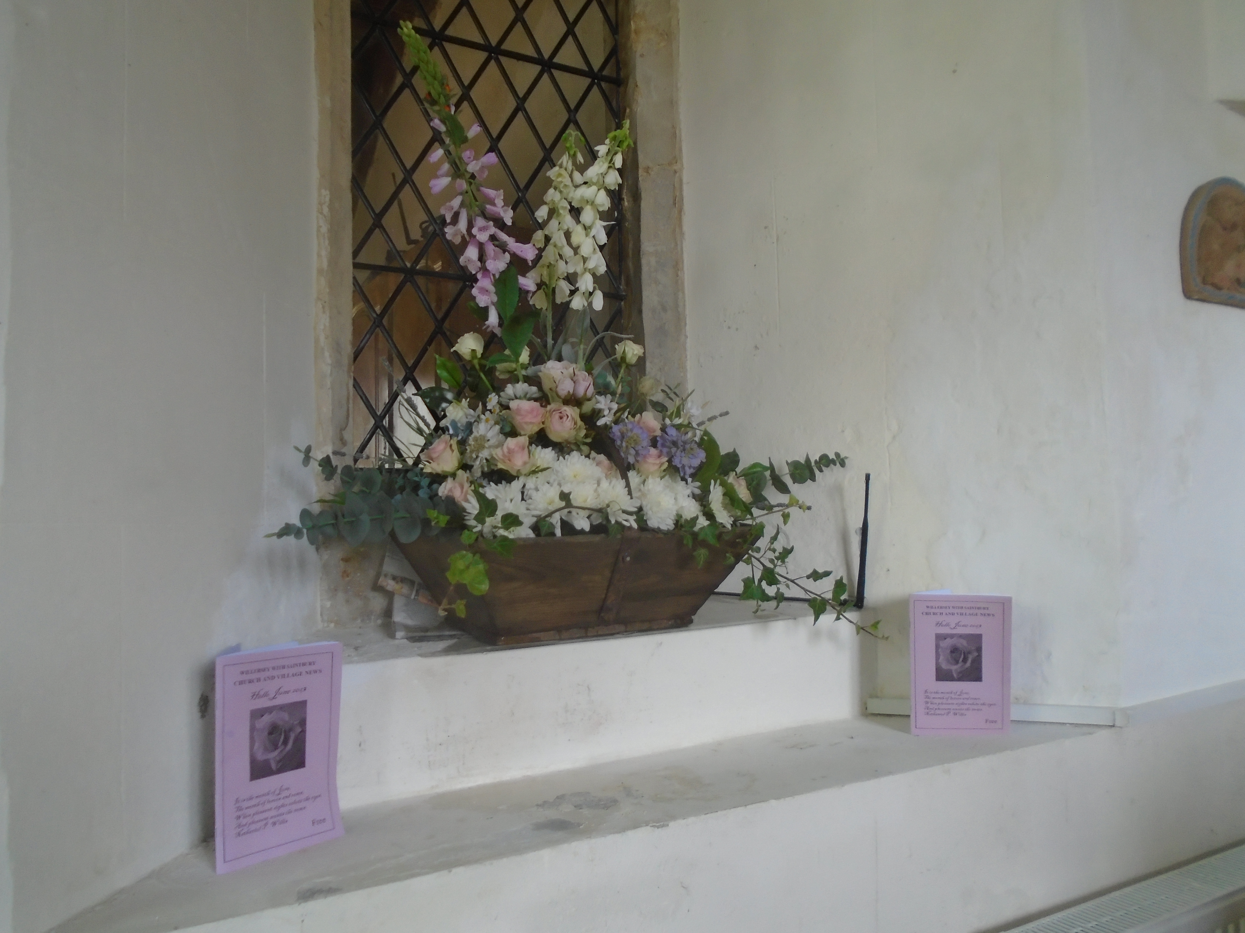 Patronal Flowers in Willersey Church June 2023
