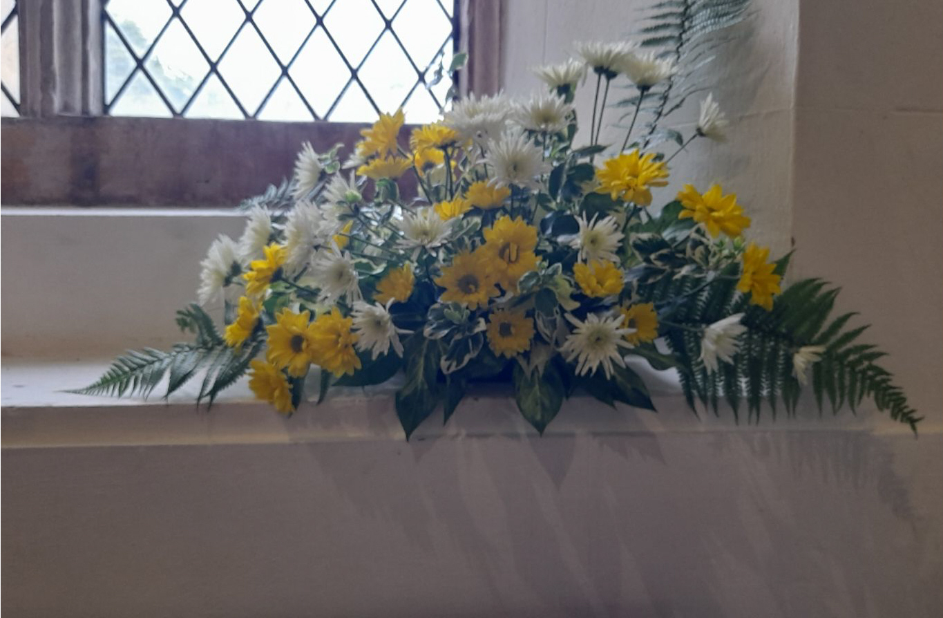 Patronal Flowers in Willersey Church June 2024 03